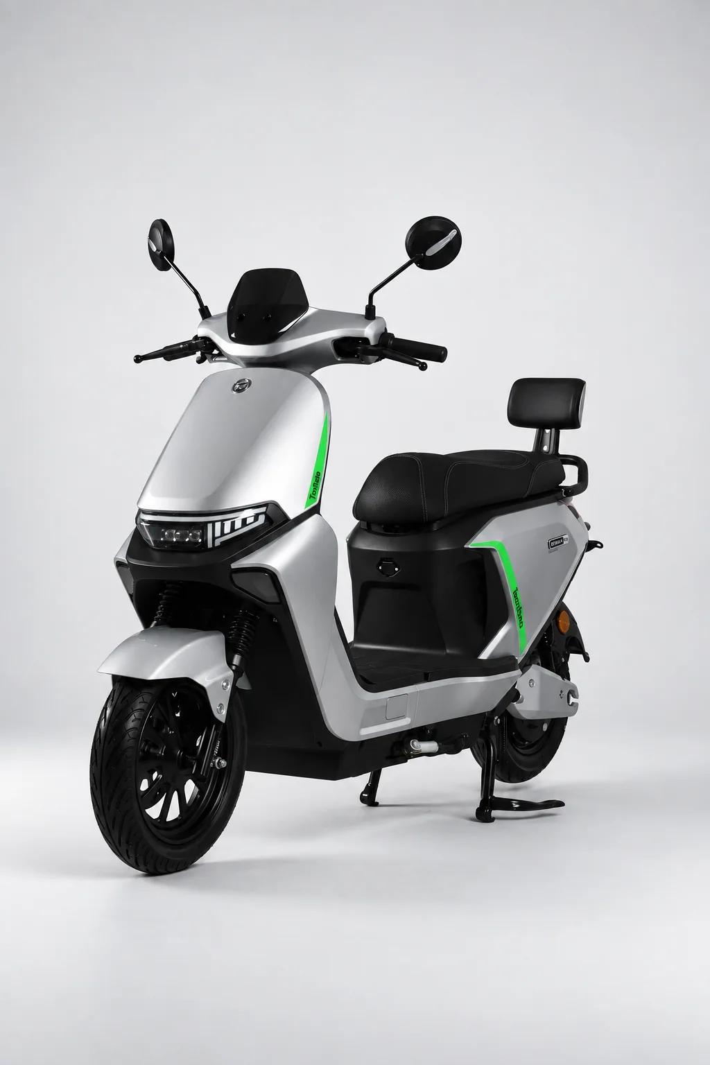 S750 Vista dianteira em três quartos à esquerda
