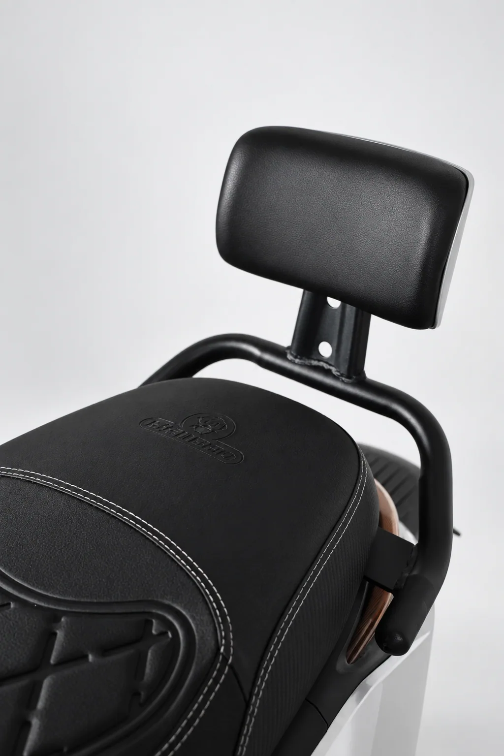 S750 Encosto traseiro